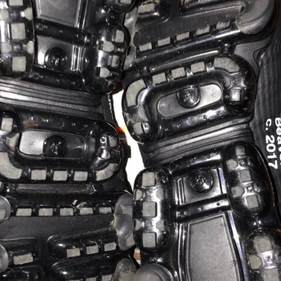 Off-White Nike Vapormax - Picture 7 of 7